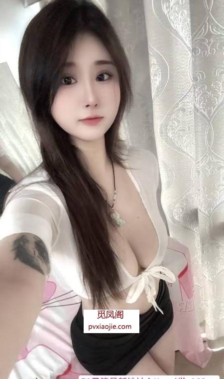 西青制服翘臀骚货