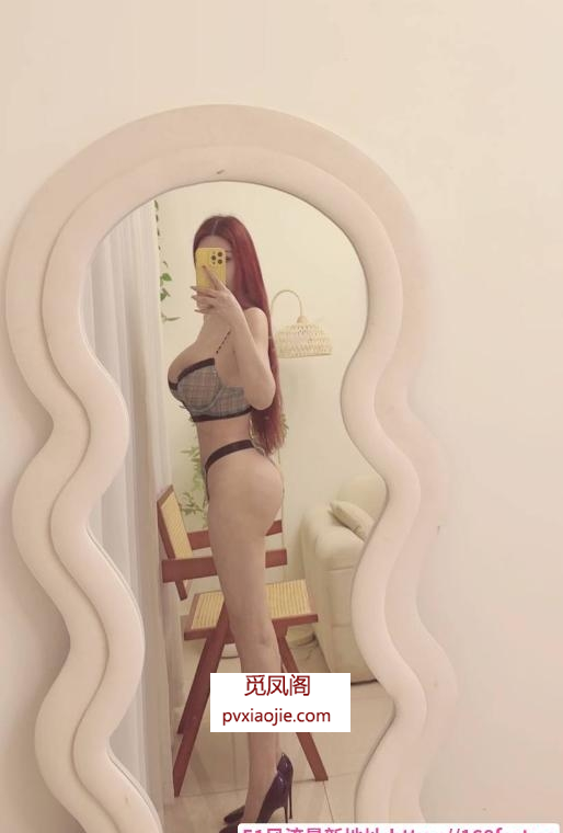 前凸后翘性感大波善朵